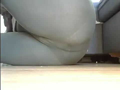 Squirtlady38 online show from March 18, 2025, 1:31 pm