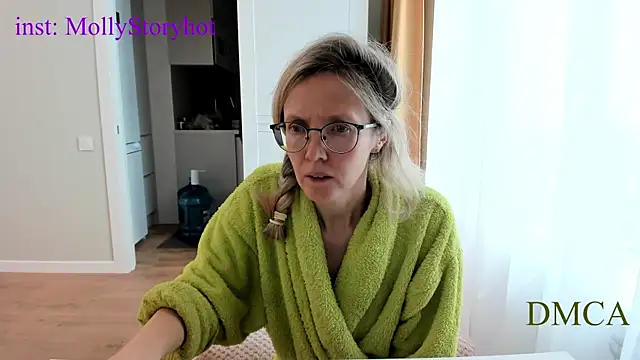 angelmommu online show from April 9, 2026, 6:19 am