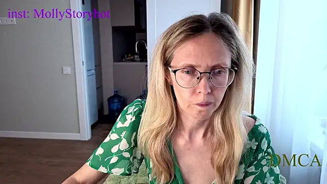 angelmommu online show from May 25, 2026, 12:00 pm