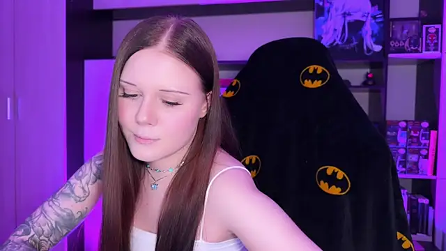 jasminevine online show from March 20, 2026, 1:43 am