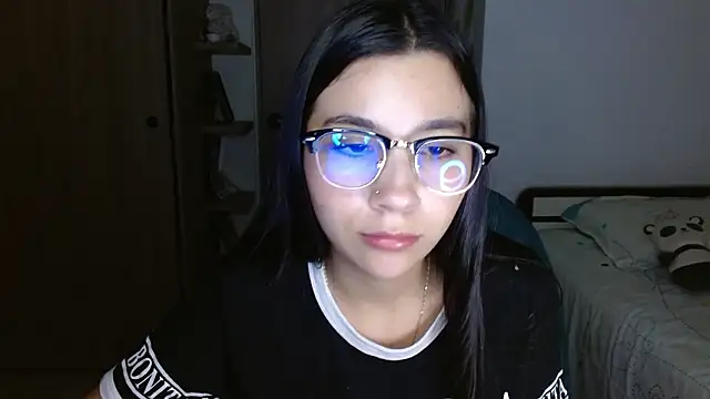 mia  lopez  online show from March 18, 2026, 2:37 am