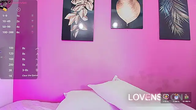 kinkylittlegirll online show from December 24, 2024, 6:17 pm