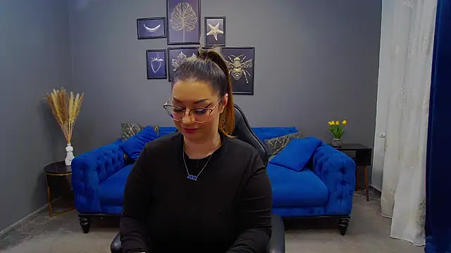 Katewalker  online show from January 16, 2025, 6:06 pm