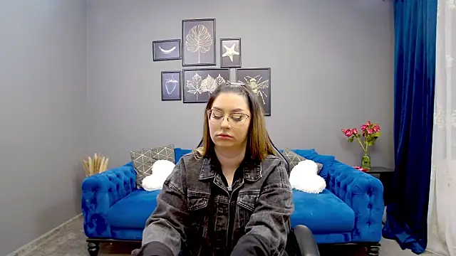 Katewalker  online show from February 27, 2025, 5:58 pm