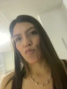 martina contreras online show from March 19, 2026, 5:11 am