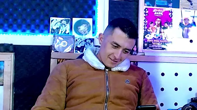 Darko0717 online show from March 7, 2025, 8:44 pm