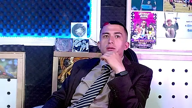 Darko0717 online show from March 17, 2025, 9:02 pm