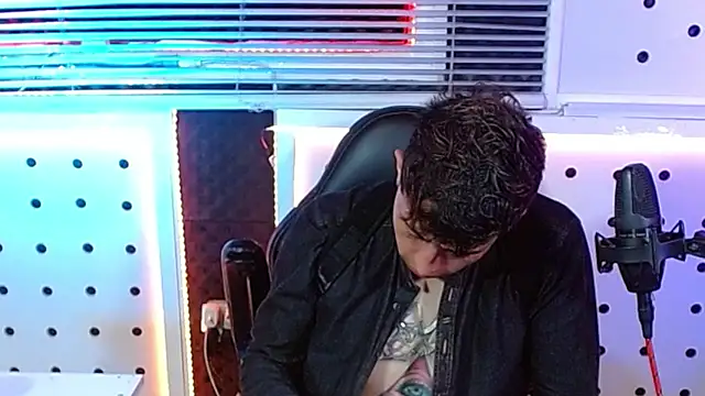 Darko0717 online show from September 19, 2025, 11:22 am