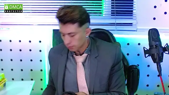 Darko0717 online show from October 18, 2025, 12:06 pm