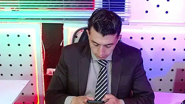 Darko0717 online show from November 17, 2025, 1:39 pm