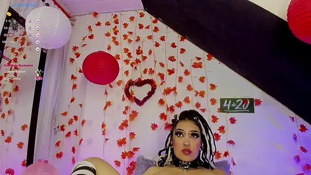 Snapshot of Cata_green chatting on February 24, 2025, 11:19 pm Cata green online show from February 24, 2025, 11:19 pm
