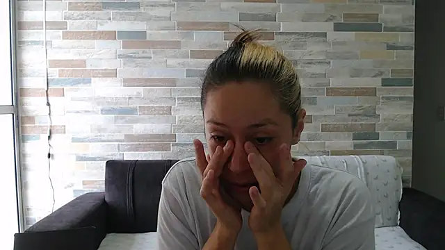 MommyMiaWs online show from September 30, 2025, 4:34 pm