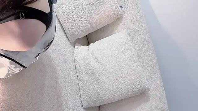 Snapshot of Serena-AU chatting on October 28, 2025, 2:53 pm Serena-AU online show from October 28, 2025, 2:53 pm