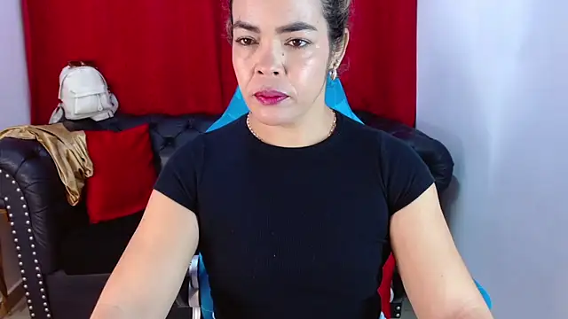 Abril Beltran  online show from February 28, 2026, 6:09 pm