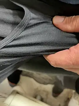 tank32s online show from December 14, 2024, 9:29 am