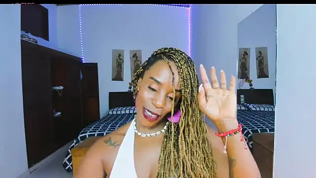 TAYLORR778 online show from October 10, 2025, 4:06 pm