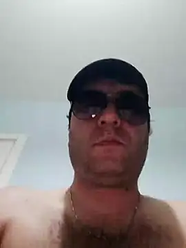 Snapshot of fraud705 chatting on January 6, 2026, 10:23 pm fraud705 online show from January 6, 2026, 10:23 pm