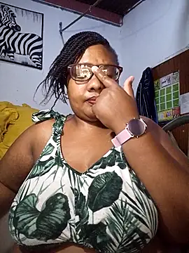 Snapshot of YELLOW_BONE chatting on February 19, 2026, 8:38 pm YELLOW BONE online show from February 19, 2026, 8:38 pm