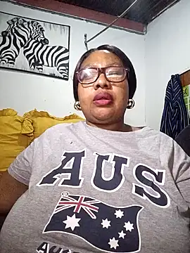 Snapshot of YELLOW_BONE chatting on July 26, 2026, 8:27 pm YELLOW BONE online show from July 26, 2026, 8:27 pm