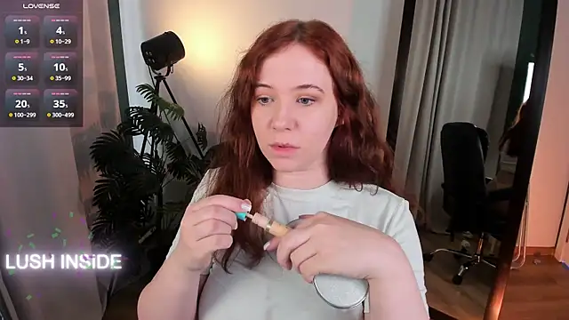 Snapshot of Pretty_Alison chatting on July 24, 2026, 2:15 pm Pretty Alison online show from July 24, 2026, 2:15 pm