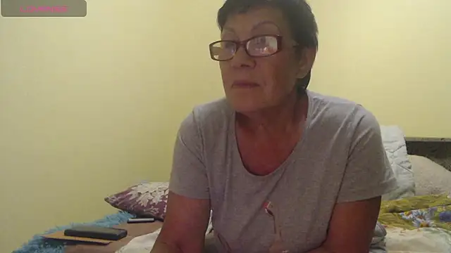 Snapshot of Sandra_Carina chatting on June 18, 2026, 12:33 am Sandra Carina online show from June 18, 2026, 12:33 am