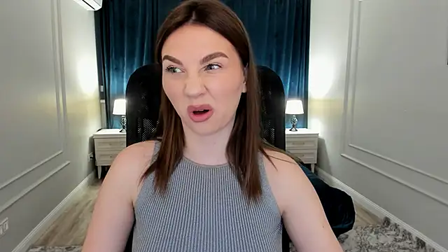 GracefulLook online show from February 22, 2025, 3:34 am