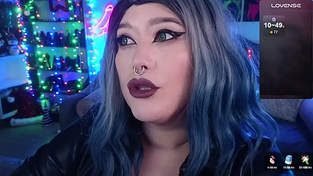 wickedxqueen online show from December 18, 2024, 5:04 am