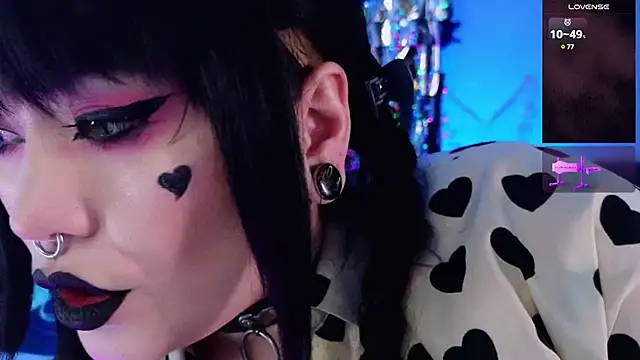 wickedxqueen online show from March 18, 2025, 5:09 am