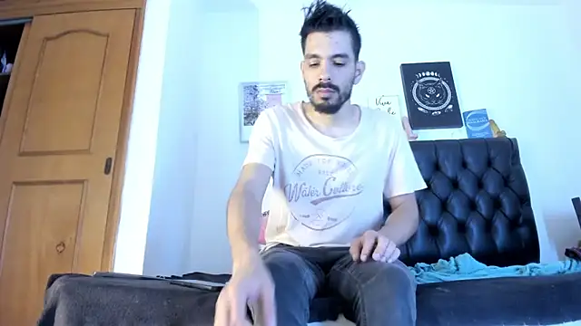 JohanyLatino online show from January 12, 2025, 3:25 pm