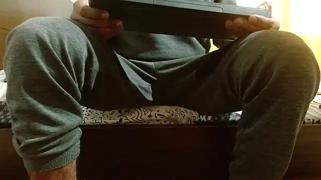 JohanyLatino online show from March 19, 2026, 11:36 am