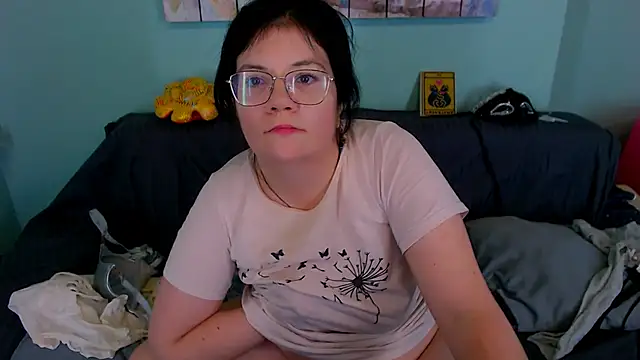 EverlyRays online show from March 8, 2026, 6:34 pm