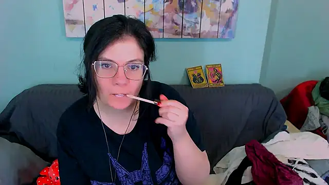 EverlyRays online show from March 30, 2026, 6:03 am