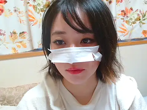 liliyRiSAcha-n online show from October 16, 2025, 7:20 am