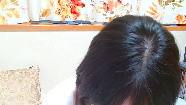 liliyRiSAcha-n online show from October 20, 2025, 7:31 am