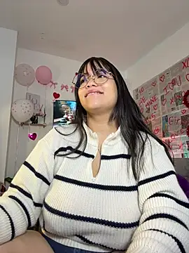 tati reyess online show from February 15, 2026, 12:03 pm