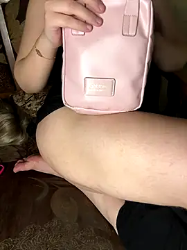 Snapshot of Mayoosh6 chatting on September 16, 2025, 4:02 am Mayoosh6 online show from September 16, 2025, 4:02 am