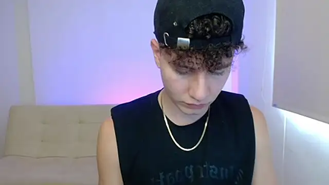 Snapshot of adrian_morelly chatting on July 17, 2026, 7:52 pm adrian morelly online show from July 17, 2026, 7:52 pm