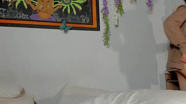 Snapshot of Cherry_boy_18 chatting on March 12, 2025, 5:13 am Cherry boy 18 online show from March 12, 2025, 5:13 am