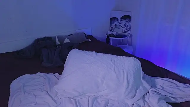 shey1i online show from March 24, 2026, 5:51 pm