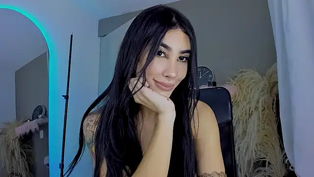 Snapshot of GarciaMilu chatting on November 28, 2025, 2:25 am GarciaMilu online show from November 28, 2025, 2:25 am