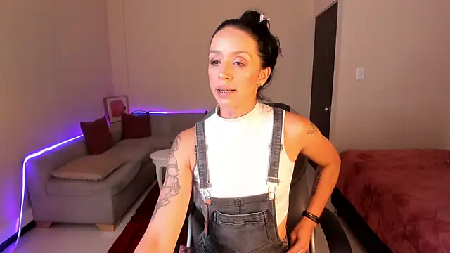 Kristen Garner online show from April 17, 2026, 8:23 pm