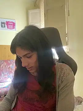 Snapshot of calliemaggotbone chatting on April 10, 2026, 3:28 pm calliemaggotbone online show from April 10, 2026, 3:28 pm