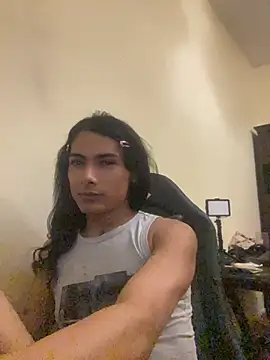 Snapshot of calliemaggotbone chatting on June 24, 2026, 2:38 pm calliemaggotbone online show from June 24, 2026, 2:38 pm