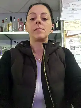 Snapshot of bruneta_sexy23 chatting on March 17, 2025, 7:35 am bruneta sexy23 online show from March 17, 2025, 7:35 am