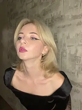 Kristina03 online show from April 16, 2026, 8:31 pm