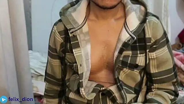 Snapshot of felix_dion chatting on February 6, 2026, 6:11 pm felix dion online show from February 6, 2026, 6:11 pm