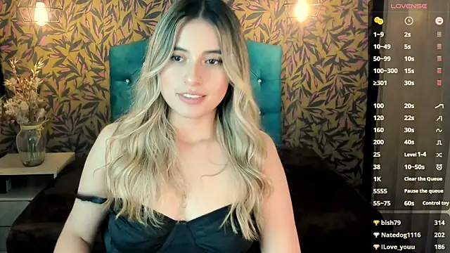 KiaraCarter online show from February 3, 2025, 10:54 pm