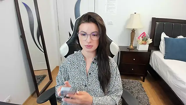Snapshot of AmyPure_ chatting on May 7, 2026, 4:40 am AmyPure online show from May 7, 2026, 4:40 am