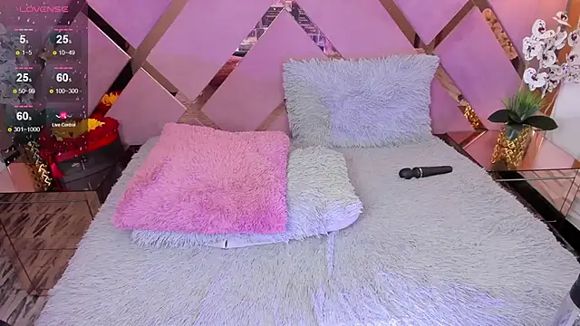 SHANONCLARK online show from February 14, 2025, 1:13 am