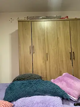 Lady  Pink online show from March 26, 2026, 11:16 am